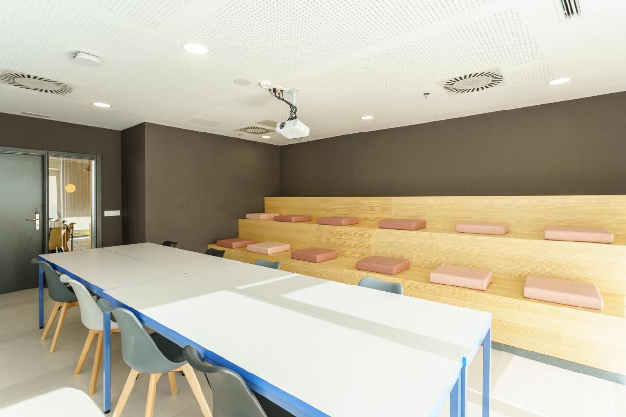 Residencia Universitaria Resa Campus Auberge de jeunesse *